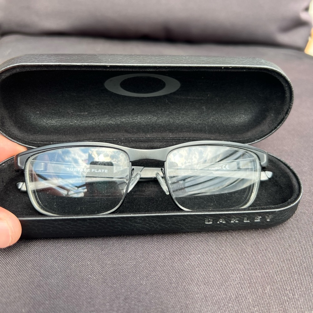 Oakley Surface Plate Frames